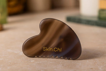 Skin Chi Agate Comb Edge Gua Sha - stone detail